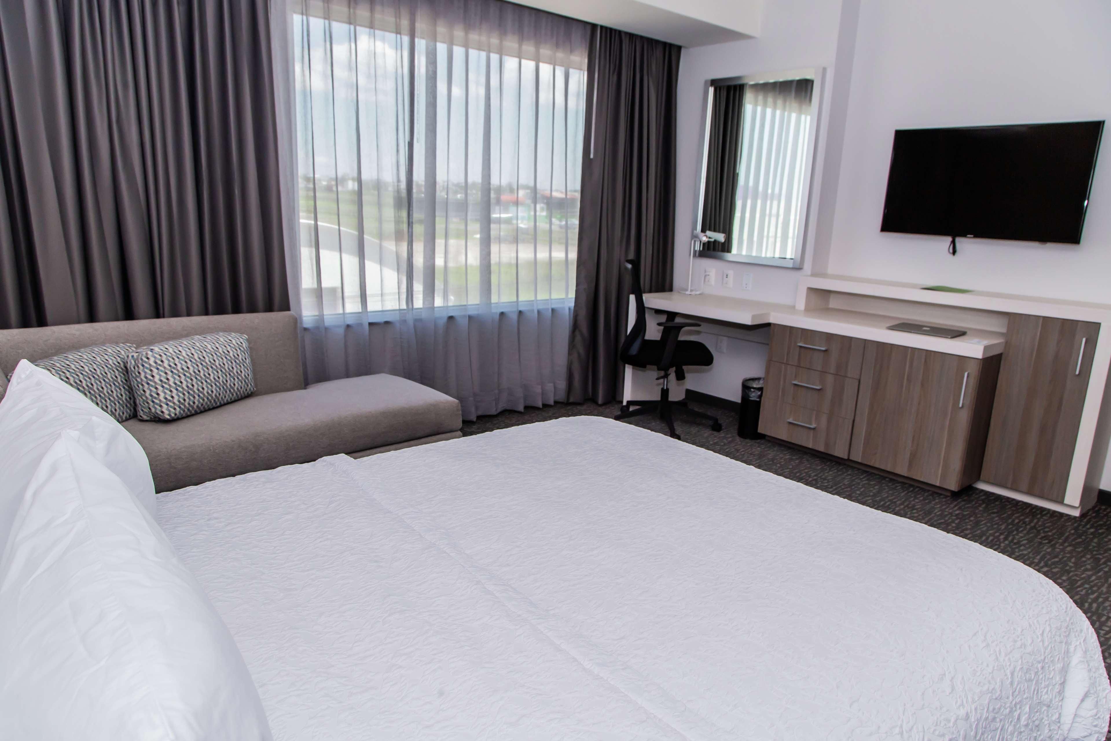 Hampton Inn&Suites By Hilton Heroica Puebla de Zaragoza Exterior foto